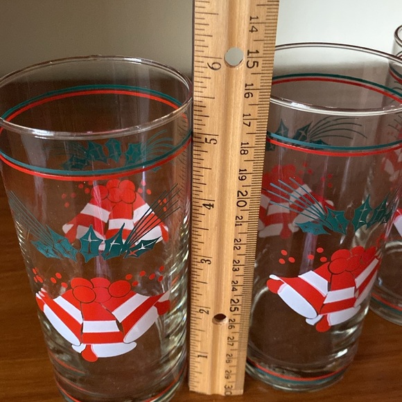 VTG Christmas Holly Berry Bells Glasses Set/3 - Picture 9 of 10